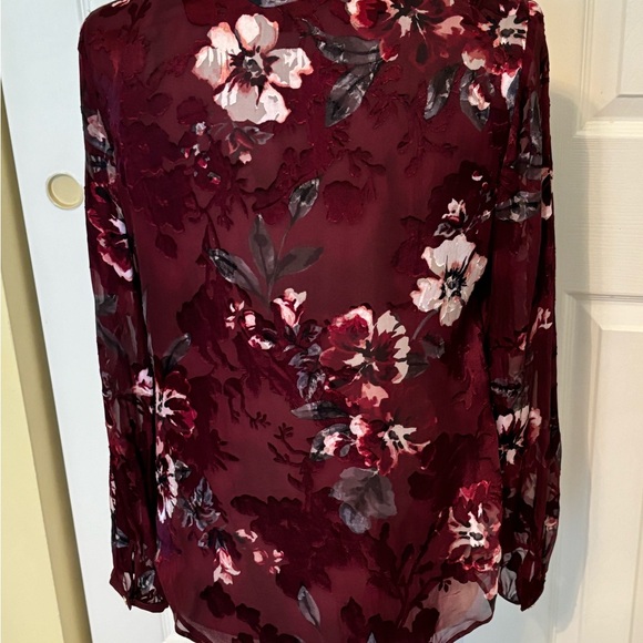 WHITE HOUSE BLACK MARKET Burgundy Sheer Sleeve Top Size 2 - Picture 3 of 11